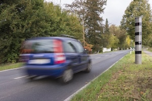 Eine Geschwindigkeitsüberschreitung mit 26 km/h hat Folgen.